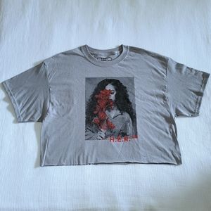 Goodie Two✌ Sleeves H.E.R. (Gabriella Sarmiento Wilson)🎤 Graphic Tee👕 - NWT